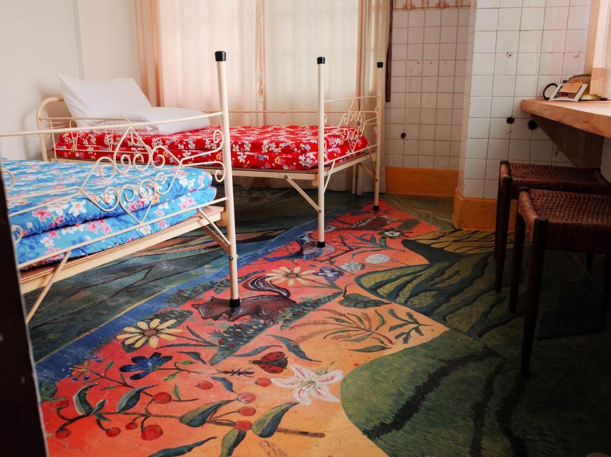 טאינאן Neat Hostel חדר תמונה