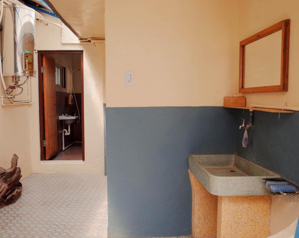 טאינאן Neat Hostel מראה חיצוני תמונה