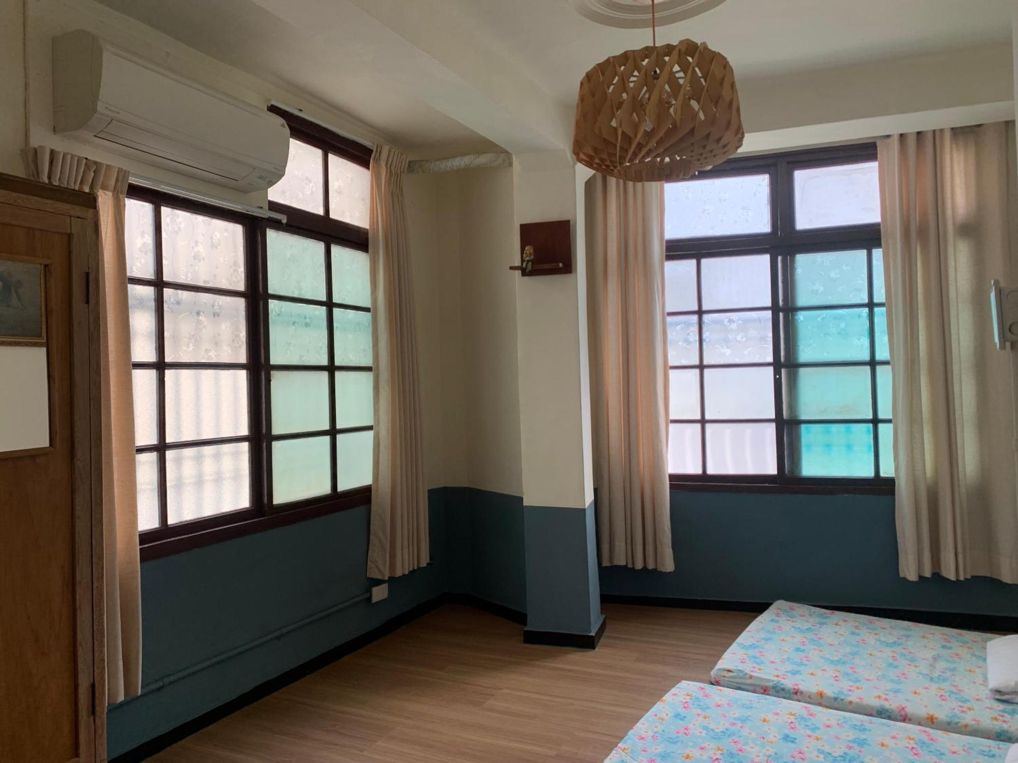טאינאן Neat Hostel מראה חיצוני תמונה