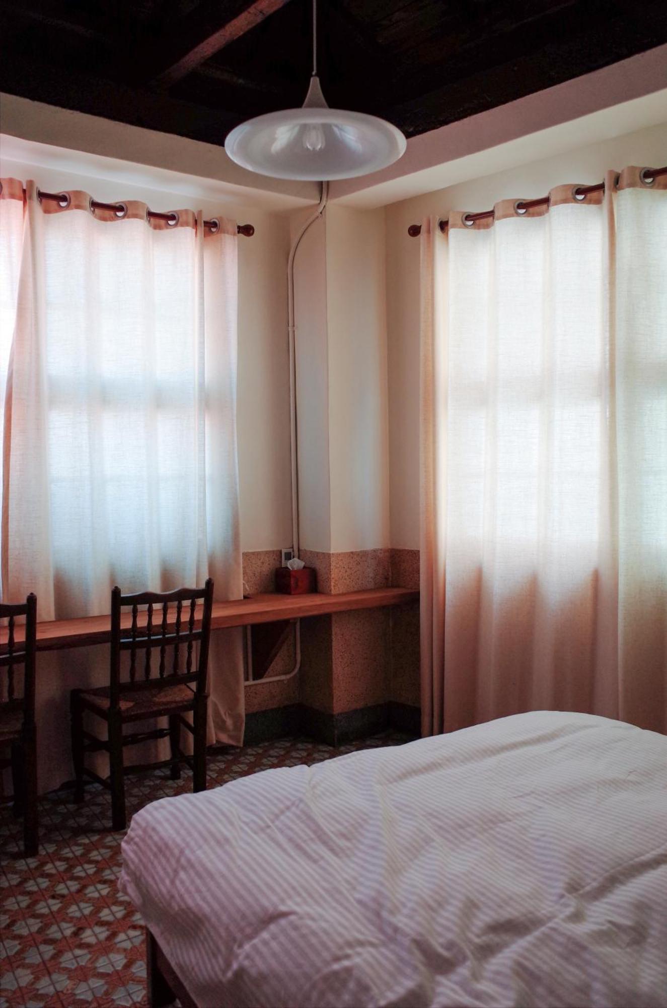 טאינאן Neat Hostel חדר תמונה