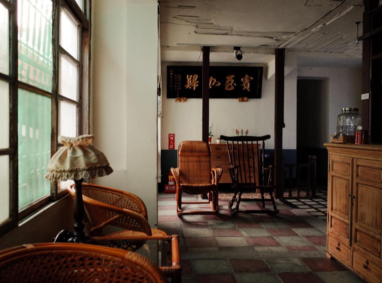טאינאן Neat Hostel מראה חיצוני תמונה