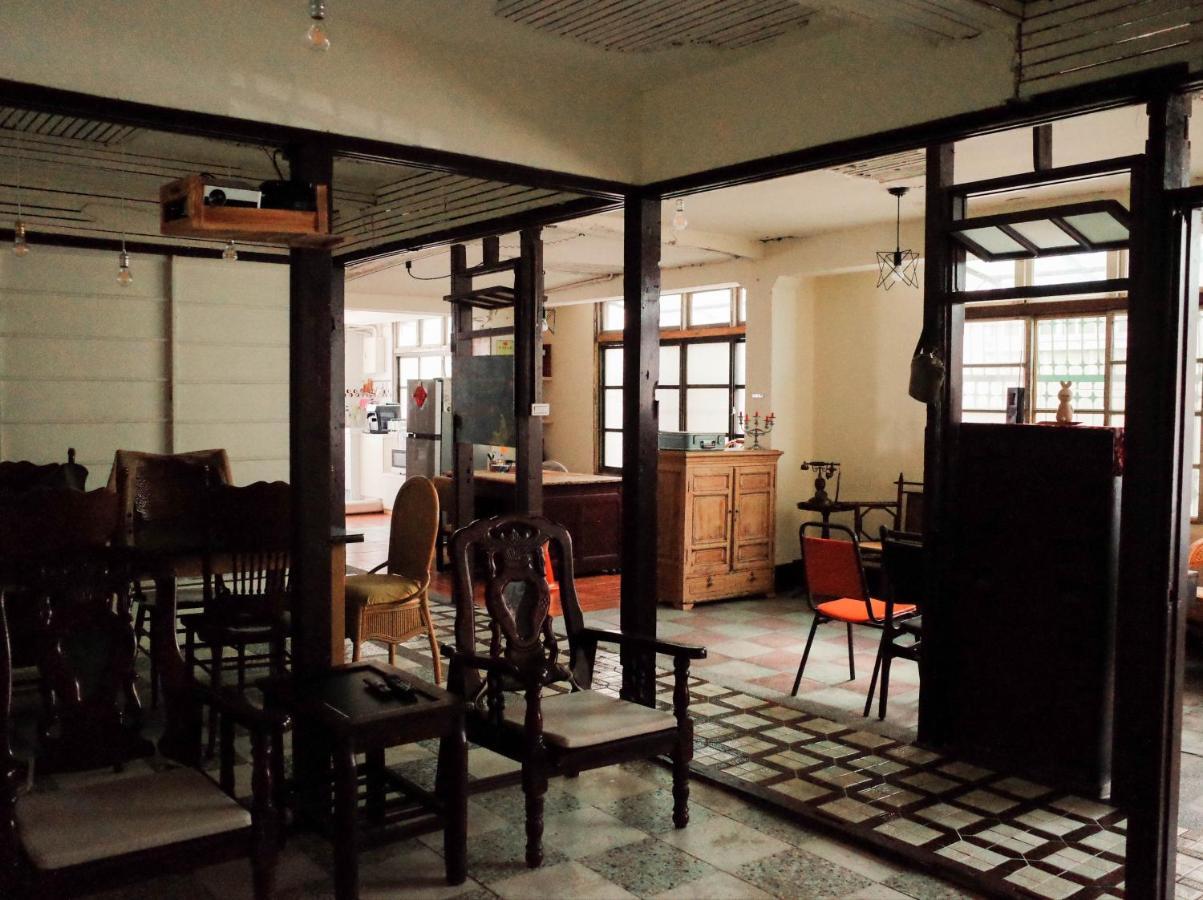 טאינאן Neat Hostel מראה חיצוני תמונה