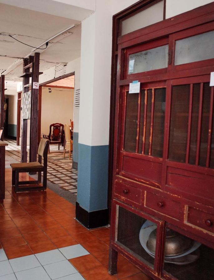 טאינאן Neat Hostel מראה חיצוני תמונה
